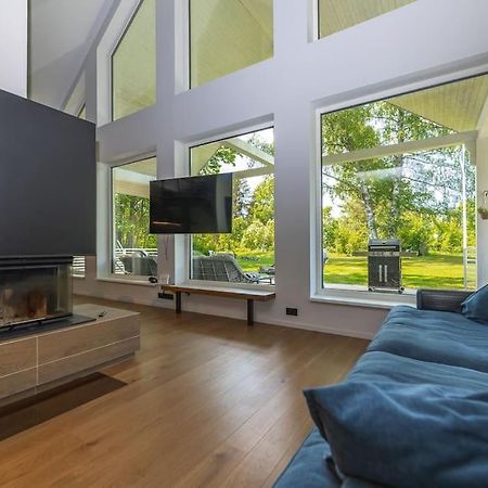 Modern Villa With Sauna & Hot Tub Hiiumaa Bagian luar foto