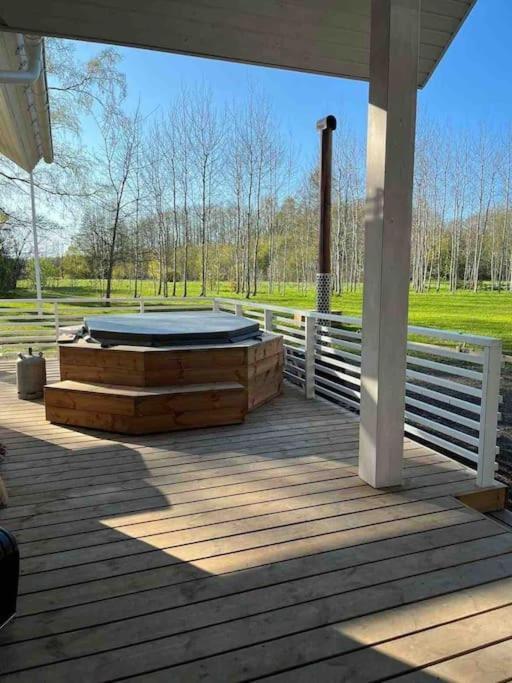 Modern Villa With Sauna & Hot Tub Hiiumaa Bagian luar foto