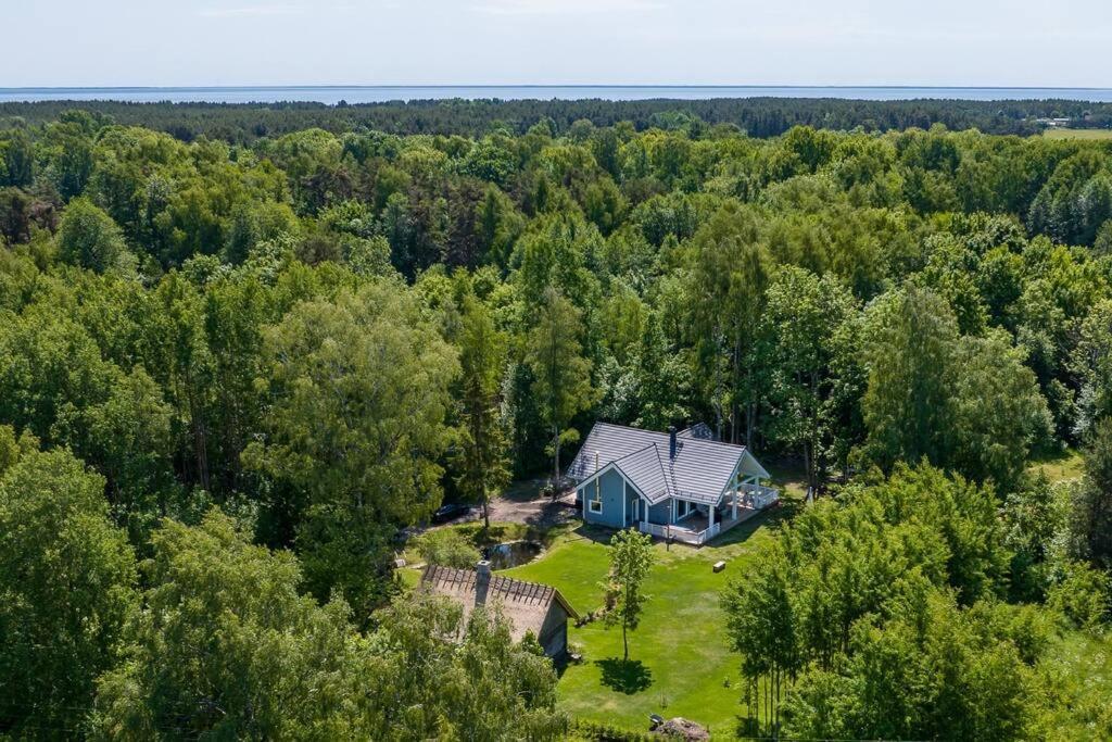 Modern Villa With Sauna & Hot Tub Hiiumaa Bagian luar foto